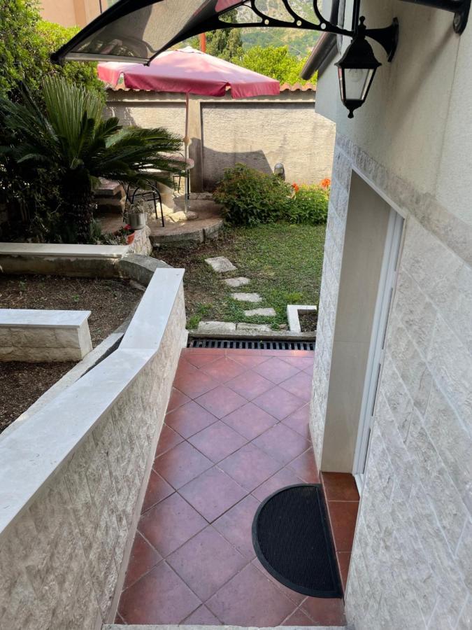 Apartment Garden Κότορ Εξωτερικό φωτογραφία